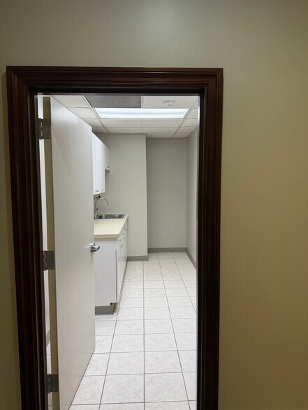 241 North Ave W, Westfield, NJ à louer - Photo intérieure - Image 3 de 15