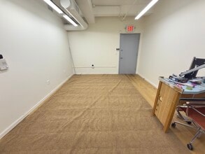 38 W 48th St, New York, NY for lease Interior Photo- Image 2 of 3