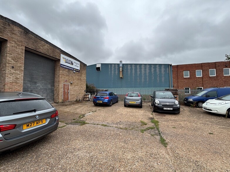 102 College St, Kempston for lease - Building Photo - Image 2 of 6