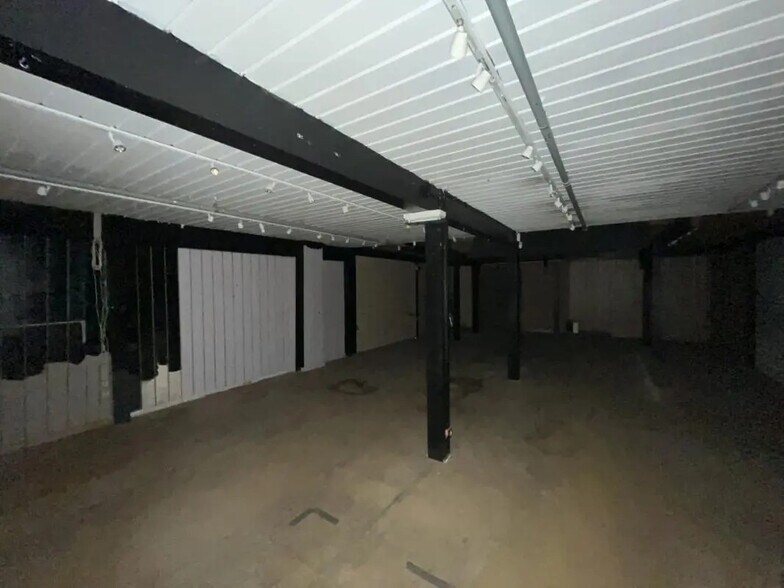 Commerce de détail dans Vélizy-Villacoublay à louer - Photo du bâtiment - Image 2 de 7