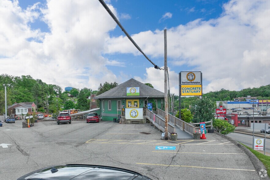 200 Jefferson Rd, Penn Hills, PA à vendre - Photo du bâtiment - Image 2 de 4
