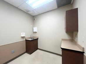 1130 Conroy Ln, Roseville, CA for lease Building Photo- Image 2 of 6