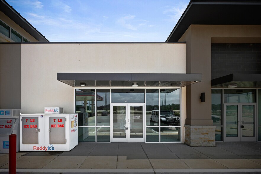 23655 FM 1093, Richmond, TX à louer - Photo du bâtiment - Image 2 de 22