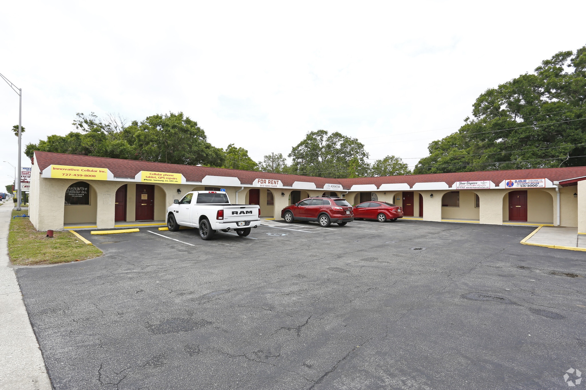 8424 4th St N, Saint Petersburg, FL for lease Primary Photo- Image 1 of 12