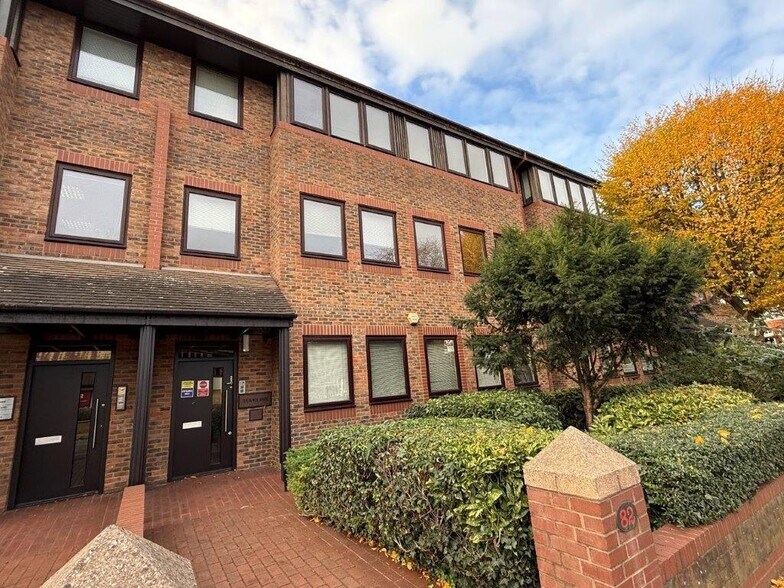 80-88 Coombe Rd, New Malden for lease - Building Photo - Image 2 of 6