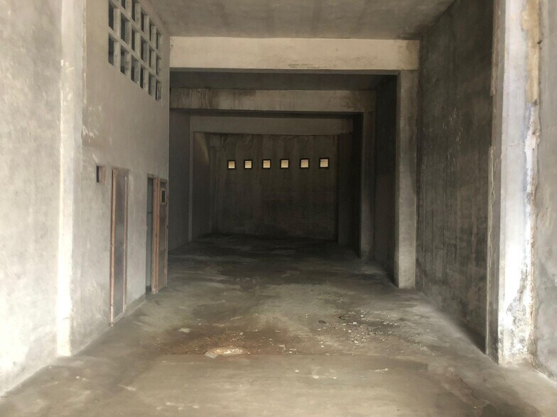 Commerce de détail dans Algemesí, Valencia à vendre - Photo du bâtiment - Image 2 de 8