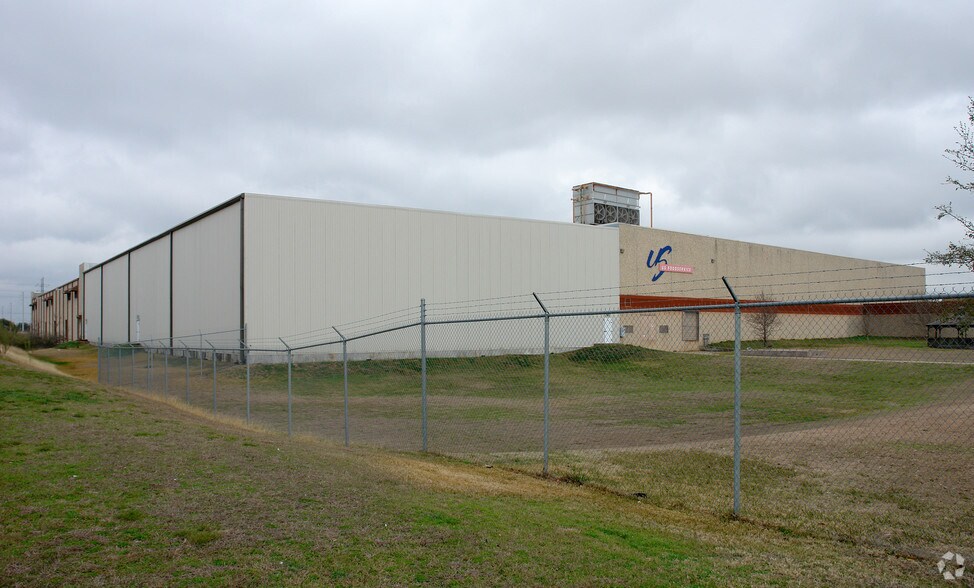 5330 Fleming Ct, Austin, TX à louer - Photo du bâtiment - Image 2 de 6