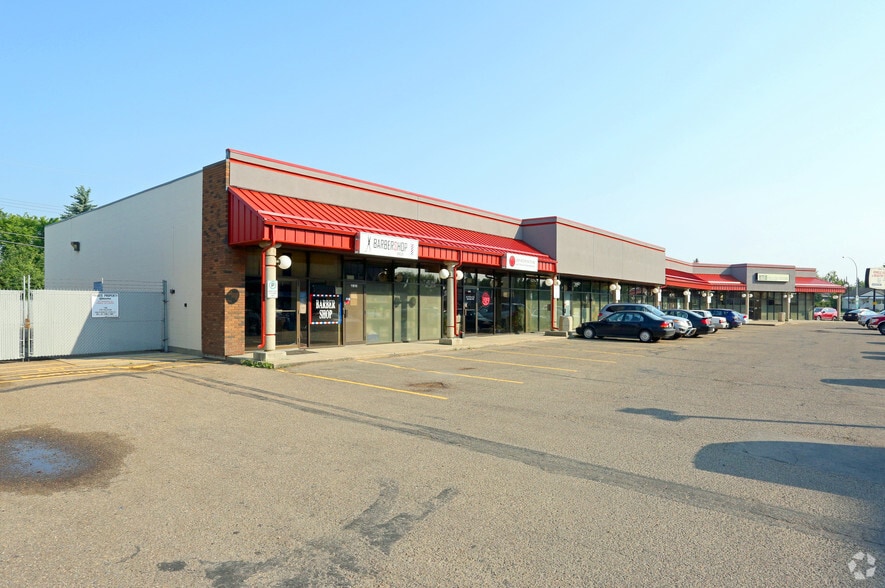 11810 St Albert Trl NW, Edmonton, AB for lease - Primary Photo - Image 1 of 3