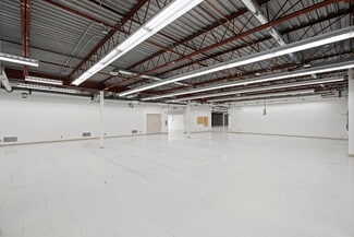 Plus de détails pour 2181-2183 Thurston Dr, Ottawa, ON - Industriel à louer