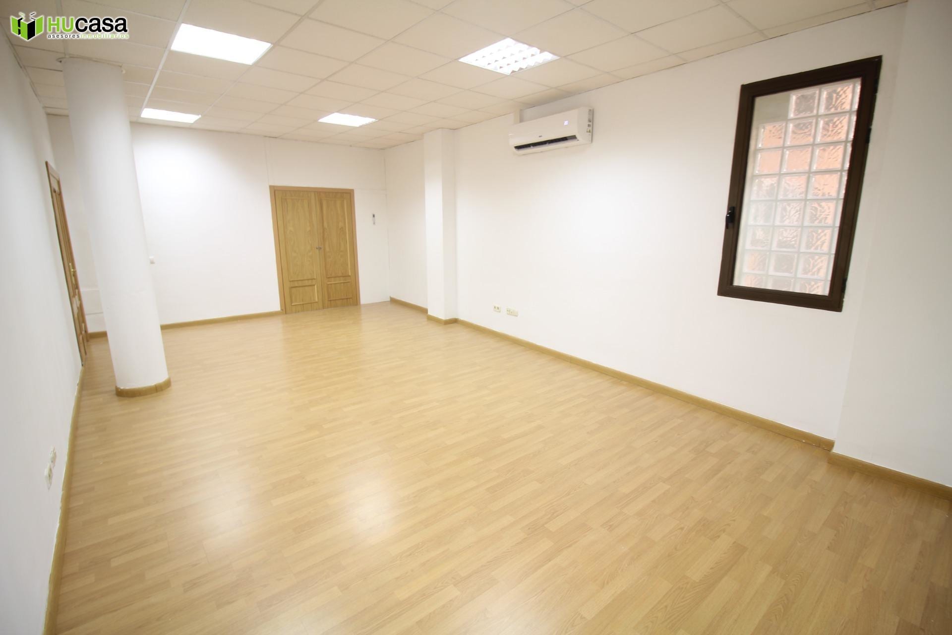 Office in Toledo, Toledo for lease Interior Photo- Image 1 of 11