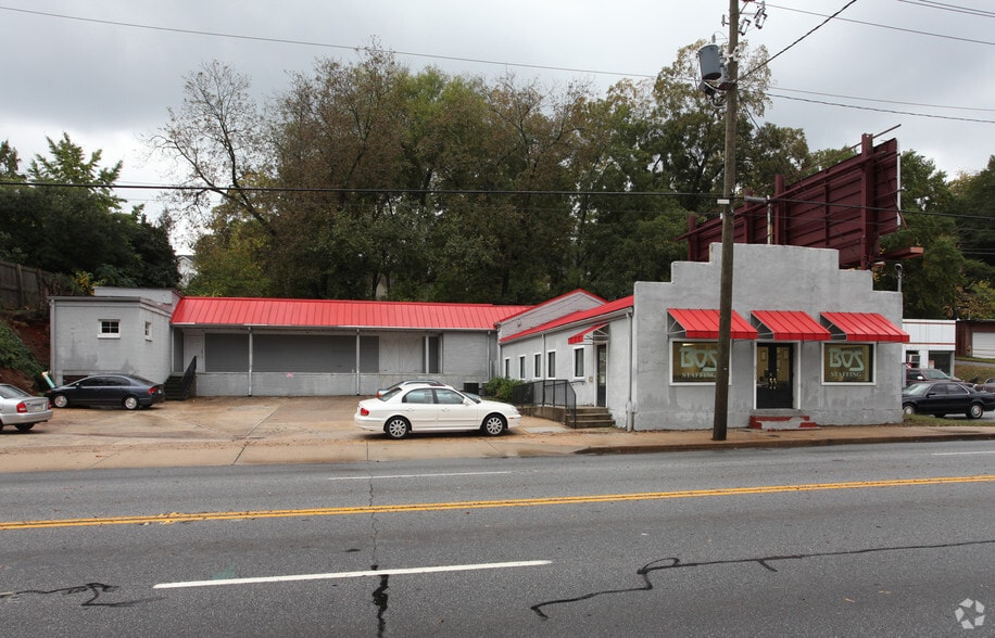 651 W Broad St, Athens, GA for lease - Primary Photo - Image 1 of 25