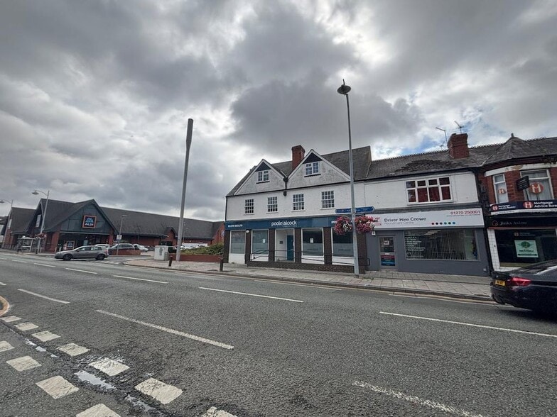 222-224 Nantwich Rd, Crewe for lease - Building Photo - Image 3 of 20