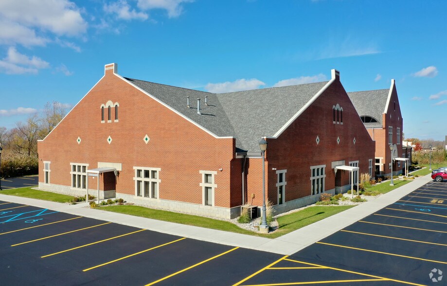 8510-8528 Broadway, Merrillville, IN à louer - Photo du bâtiment - Image 1 de 7
