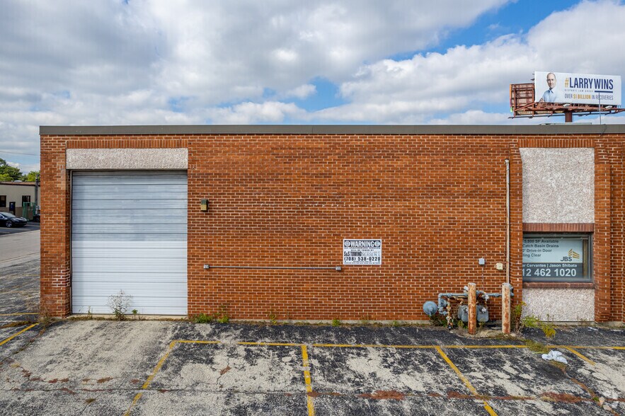 740-742 N Princeton Ave, Villa Park, IL à louer - Photo du bâtiment - Image 3 de 9