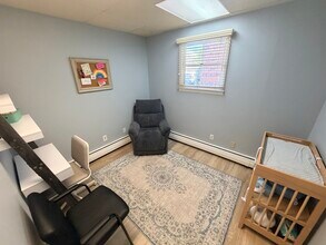 708 Station Ave, Haddon Heights, NJ à louer Photo intérieure- Image 2 de 3