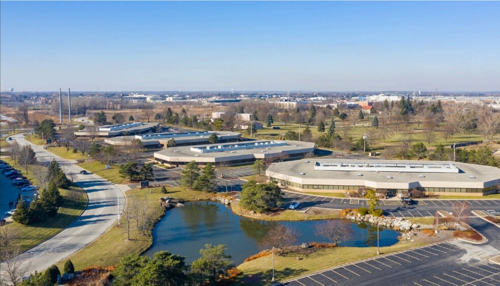 1325 Tri-State Pky, Gurnee, IL for sale - Building Photo - Image 3 of 3