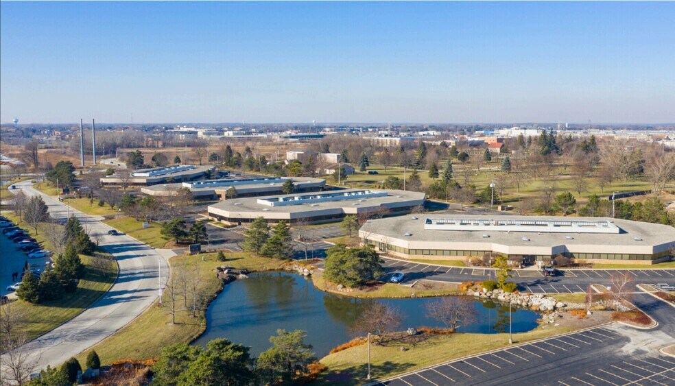 1325 Tri-State Pky, Gurnee, IL à vendre - Photo du bâtiment - Image 3 de 3