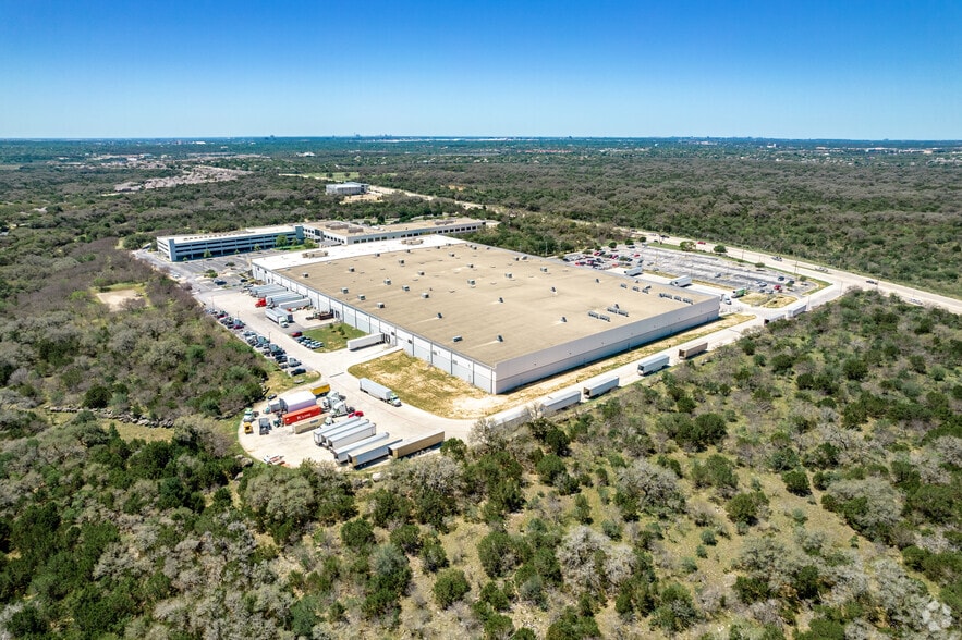 19500 Bulverde Rd, San Antonio, TX à louer - Aérien - Image 2 de 4