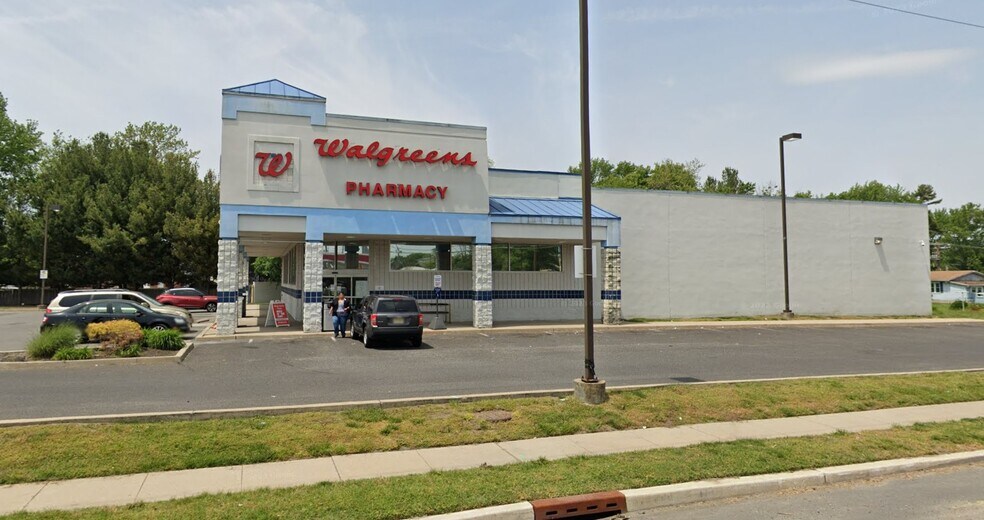 2 N Virginia Ave, Penns Grove, NJ à vendre - Photo du bâtiment - Image 2 de 2