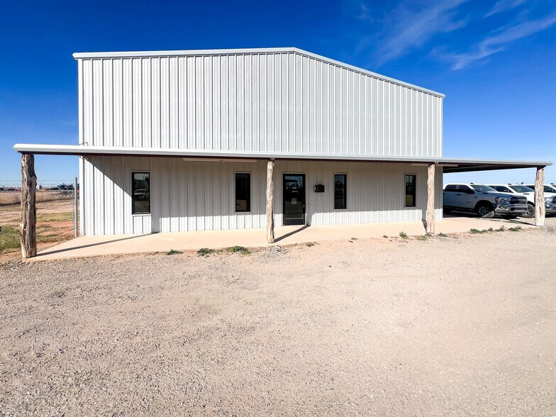 4916 E State Highway 158, Midland, TX à louer - Photo du bâtiment - Image 1 de 23