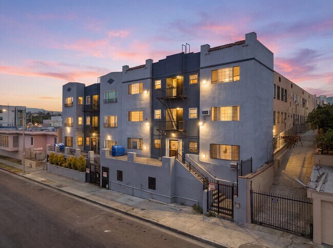 More details for Park View Apartments – Multifamily for Sale, Los Angeles, CA