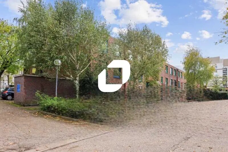 Bureau dans Évry-Courcouronnes à louer - Photo du bâtiment - Image 1 de 1