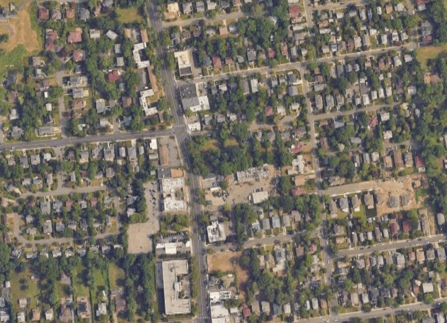 777 Middle Neck Rd, Great Neck, NY à vendre Photo principale- Image 1 de 2