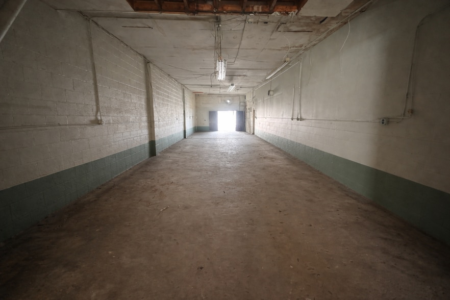 3708 11 Mile Rd, Berkley, MI à louer - Photo du bâtiment - Image 2 de 2