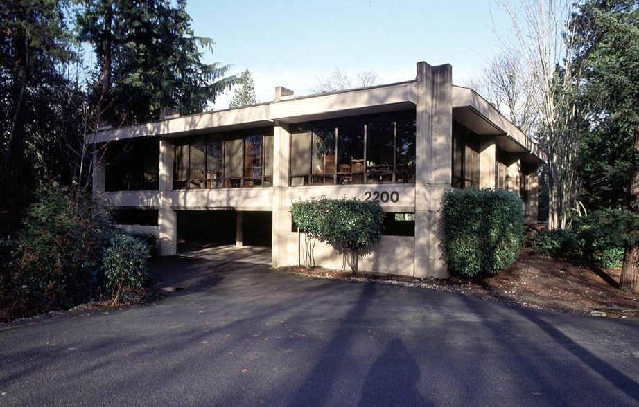 2200 112th Ave NE, Bellevue, WA for lease - Primary Photo - Image 1 of 4