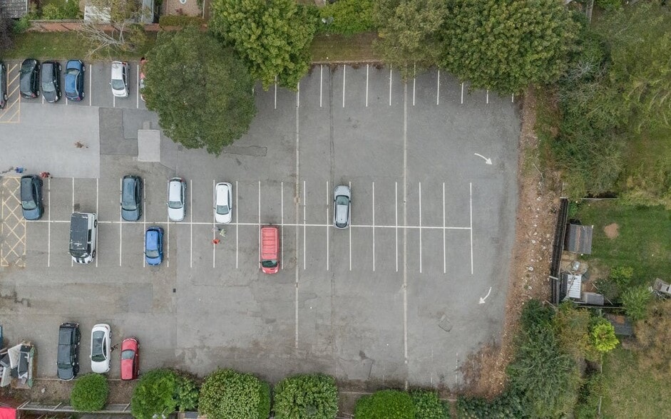 255 Station Rd, Grimsby for sale - Building Photo - Image 2 of 5