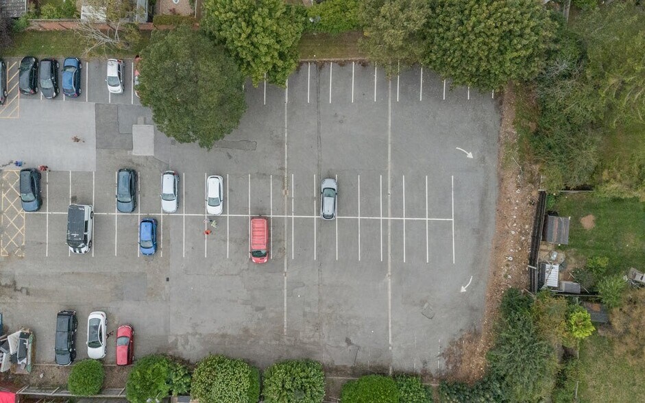 255 Station Rd, Grimsby à vendre - Photo du bâtiment - Image 2 de 5