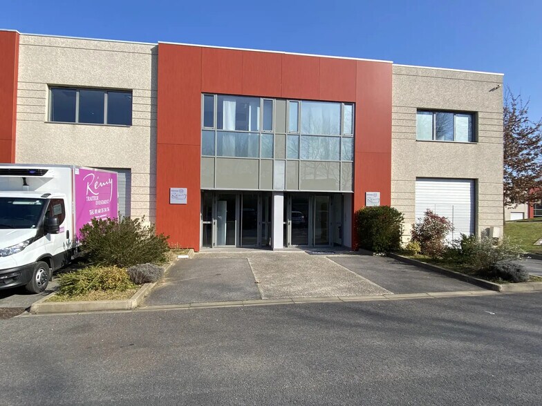 Flex dans Bussy-Saint-Georges à louer - Photo du bâtiment - Image 3 de 3