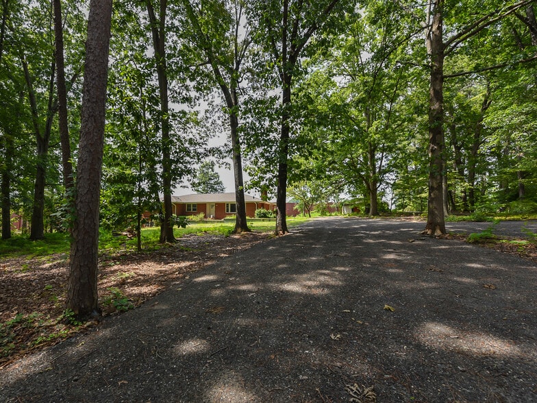 4324 Garland Dr, Raleigh, NC for sale - Building Photo - Image 2 of 15