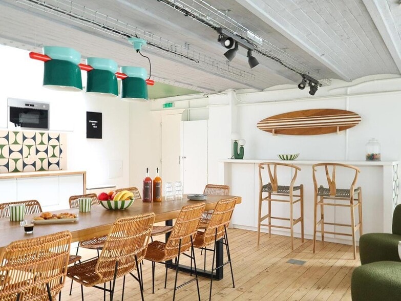 Rue Saint-Didier, Paris for lease - Building Photo - Image 2 of 7