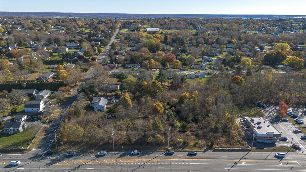 1526 W Main Rd, Portsmouth, RI à vendre - Photo du b timent - Image 3 de 3