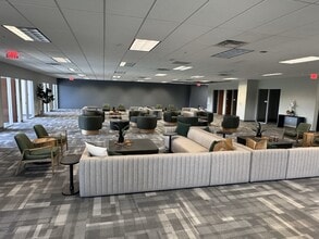 12404 Park Central Dr, Dallas, TX for lease Interior Photo- Image 1 of 3