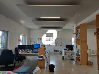 Plus de détails pour Bureau, Local d'activités à louer