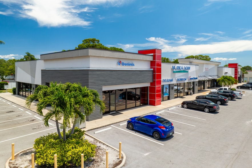 800 E Bay Dr, Largo, FL for lease - Building Photo - Image 1 of 10
