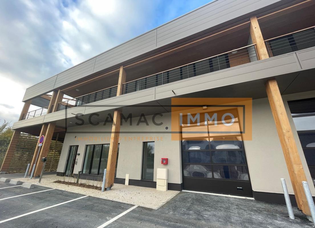 Industrial in Collégien for lease Building Photo- Image 1 of 9