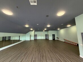 1000-1072 S Douglas Blvd, Oklahoma City, OK for lease Interior Photo- Image 2 of 9