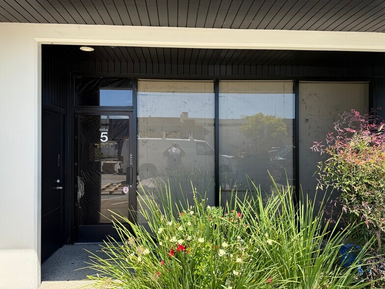 1100 Industrial Rd, San Carlos, CA à vendre - Photo du bâtiment - Image 2 de 8