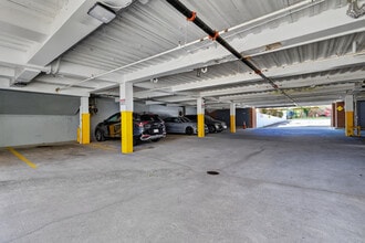 1400 Chain Bridge Rd, McLean, VA for lease Interior Photo- Image 2 of 13
