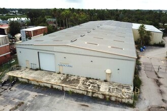 2787 N Tamiami Trl, North Fort Myers, FL for lease Interior Photo- Image 1 of 6