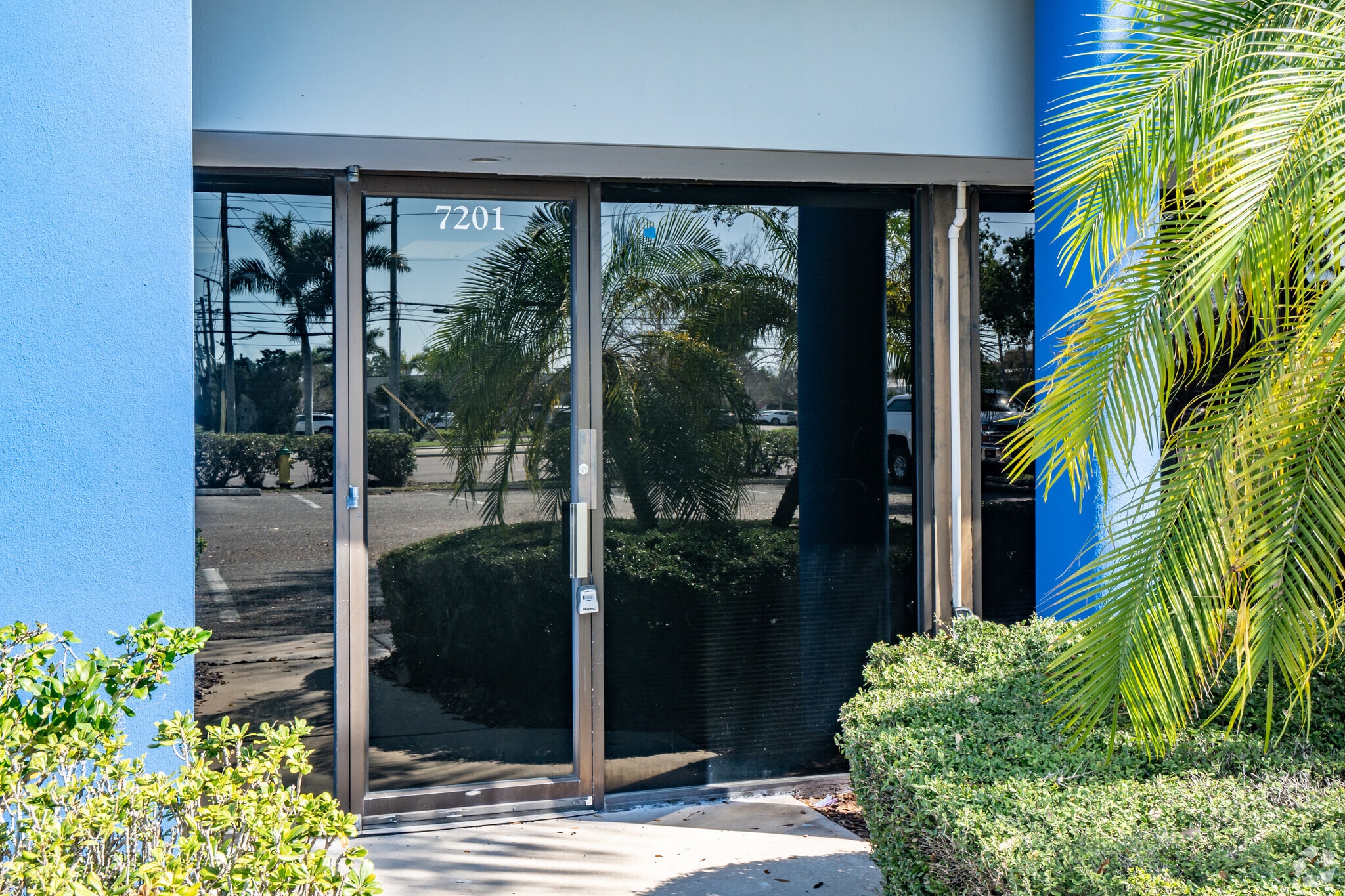 7201-7243 Bryan Dairy Rd, Largo, FL for lease Building Photo- Image 1 of 6