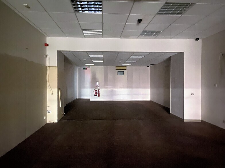 199 High St, Kirkcaldy à louer - Photo du bâtiment - Image 2 de 2