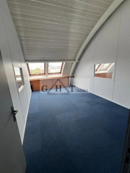Bureau dans Saint-Ouen-sur-Seine à louer - Photo intérieure - Image 3 de 11