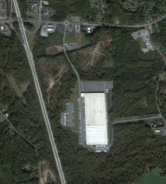 1000 PVH Quality Way, Jonesville, NC à vendre - Aérien - Image 3 de 5