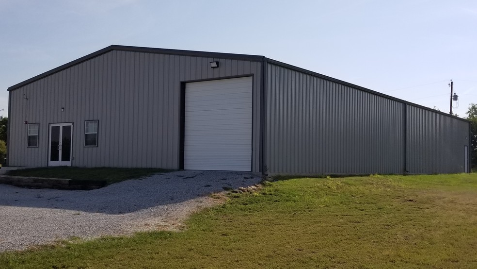 2820 Fm 455 W, Sanger, TX for sale - Building Photo - Image 1 of 1