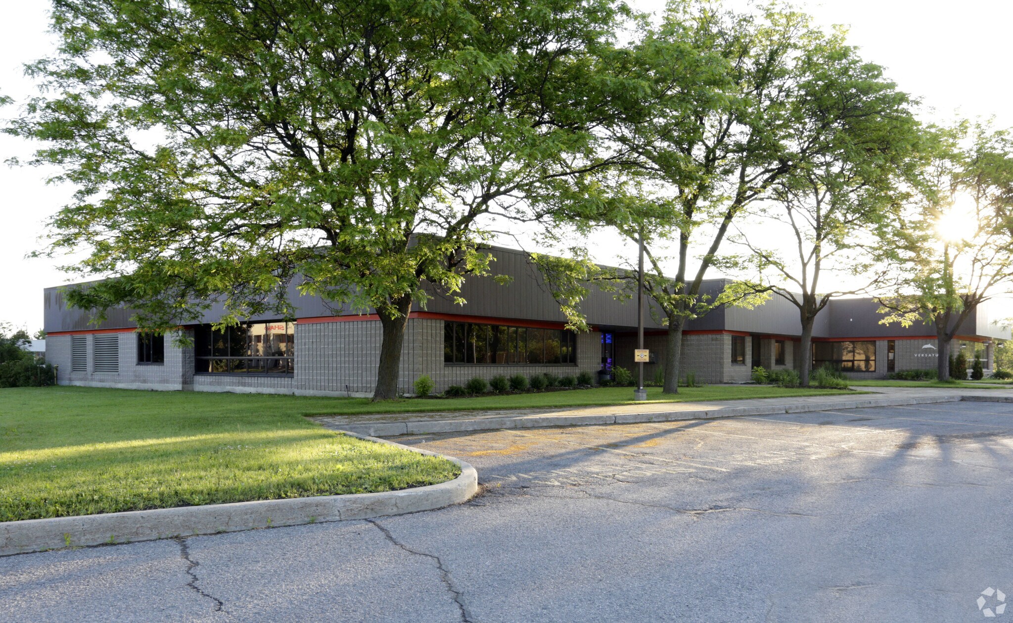 5420 Canotek Rd, Ottawa, ON à vendre Photo principale- Image 1 de 1