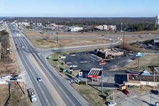 More details for 2417 Highway 46 S, Dickson, TN - Retail for Sale